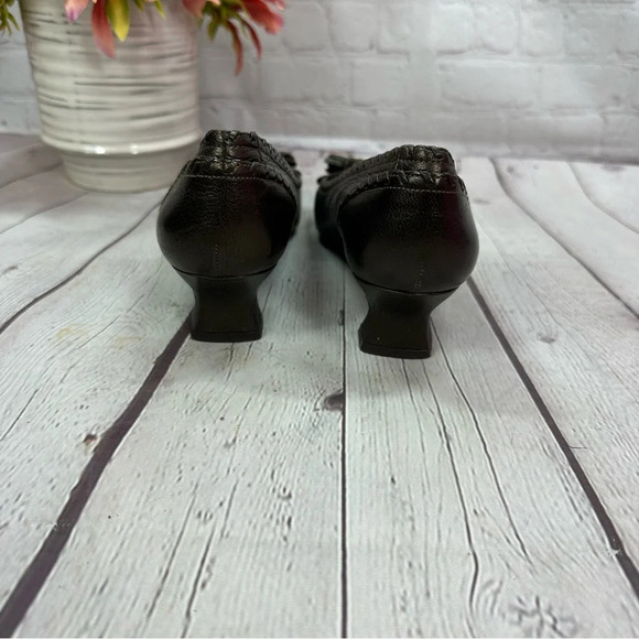 stuart weitzman leather designer kitten heel pump bronze color sz 9 SS narrow - Picture 9 of 14